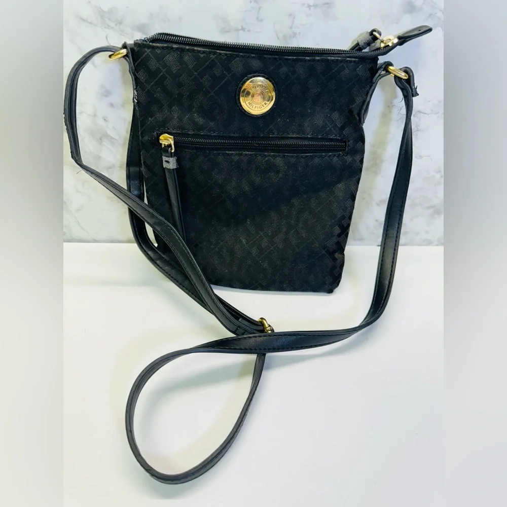 Tommy Hilfiger Crossbody Bag , Stylish Small Rectangle Bag Black